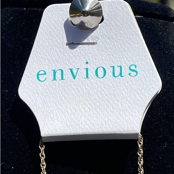 Envious Brushed Gold Tone Long Chain with Fushia Leather Tasle - Picture 4 of 6